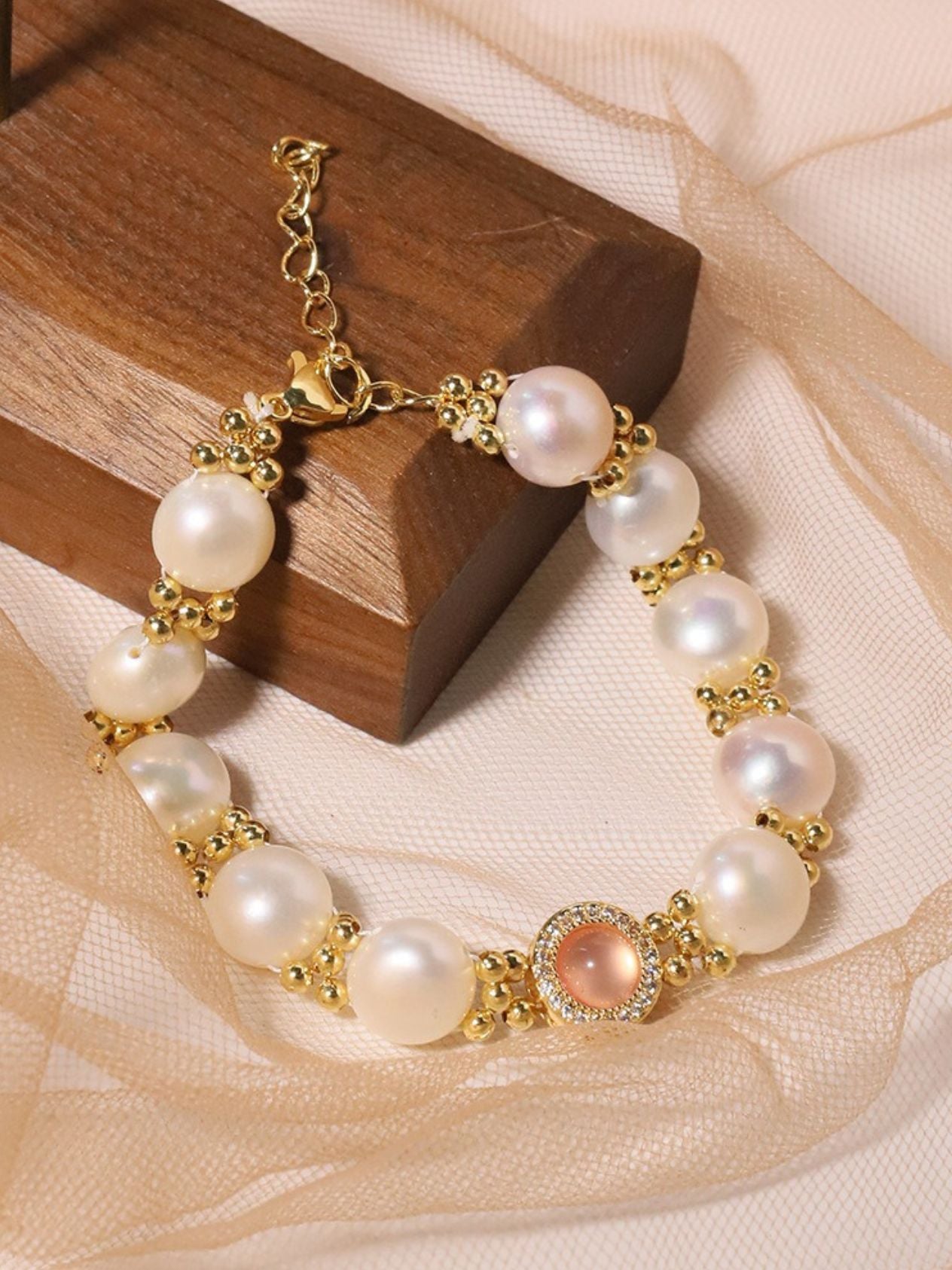 Luna Nature's Kiss Bracelet