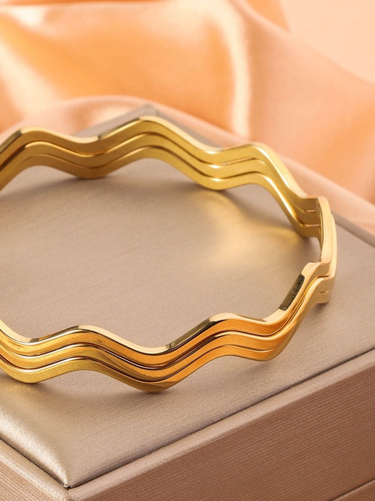 Aurora Wave Stacked Bracelet